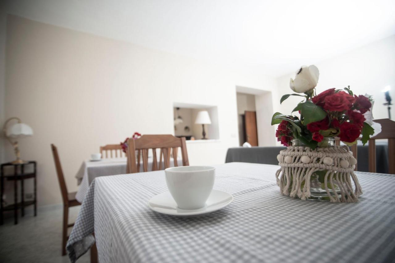 I Quattro Grappoli Bed & Breakfast Neive Dış mekan fotoğraf