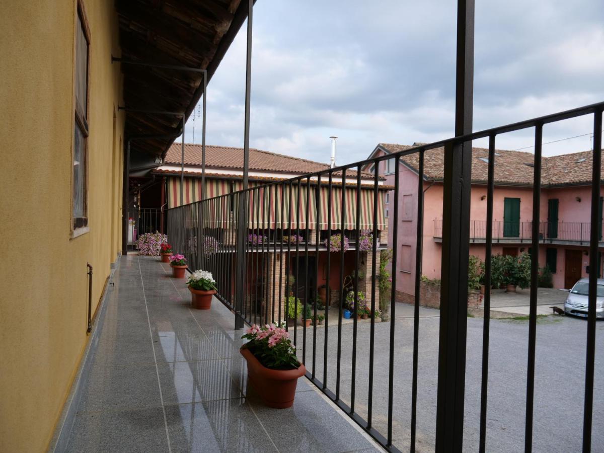 I Quattro Grappoli Bed & Breakfast Neive Dış mekan fotoğraf